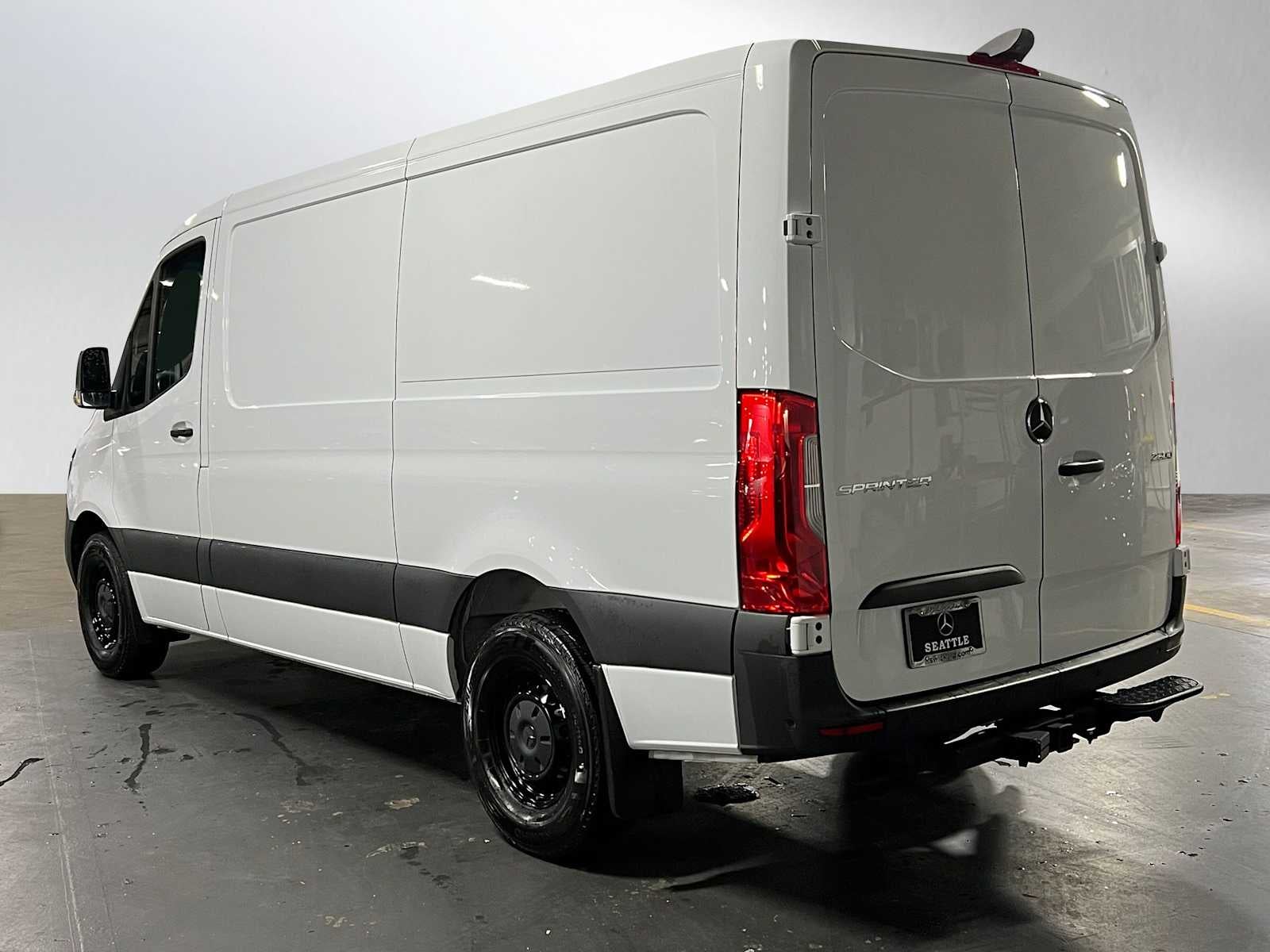 2025 Mercedes-Benz Sprinter 2500 Standard Roof I4 Diesel HO 144" RWD