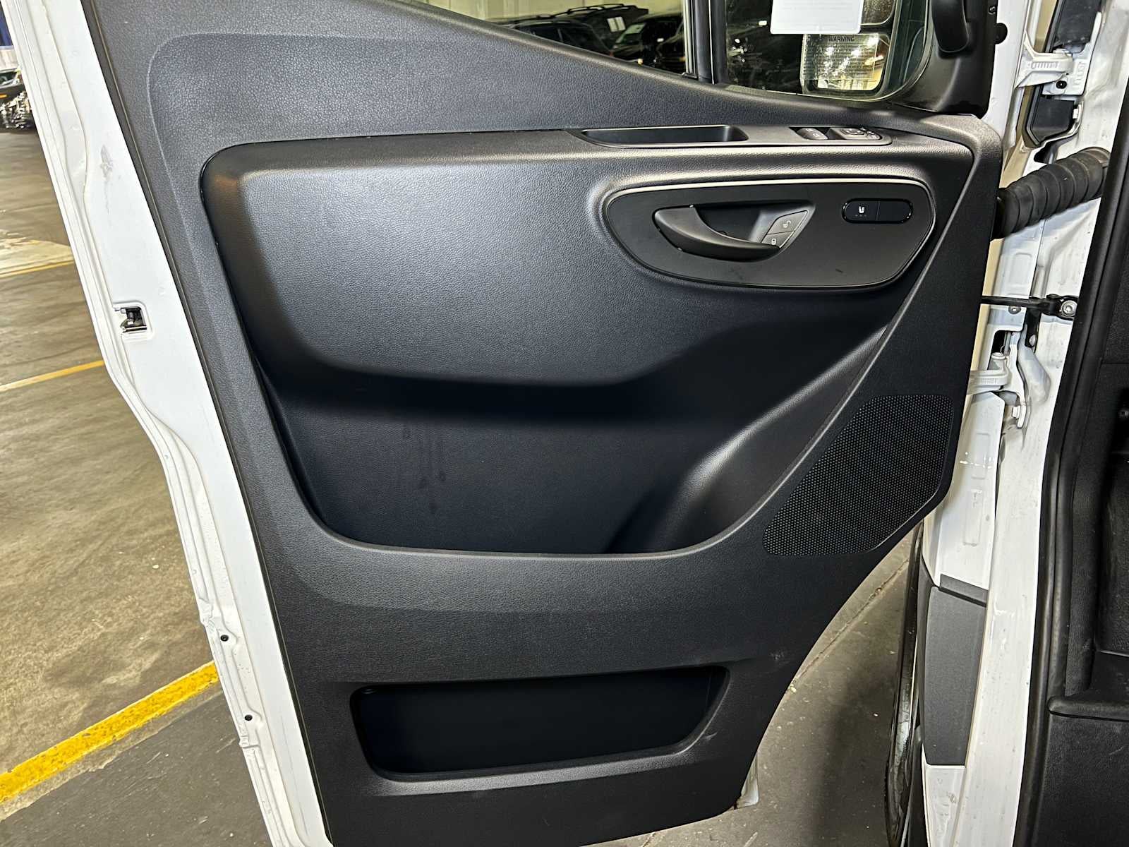 2025 Mercedes-Benz Sprinter 2500 High Roof I4 Diesel HO 170" RWD