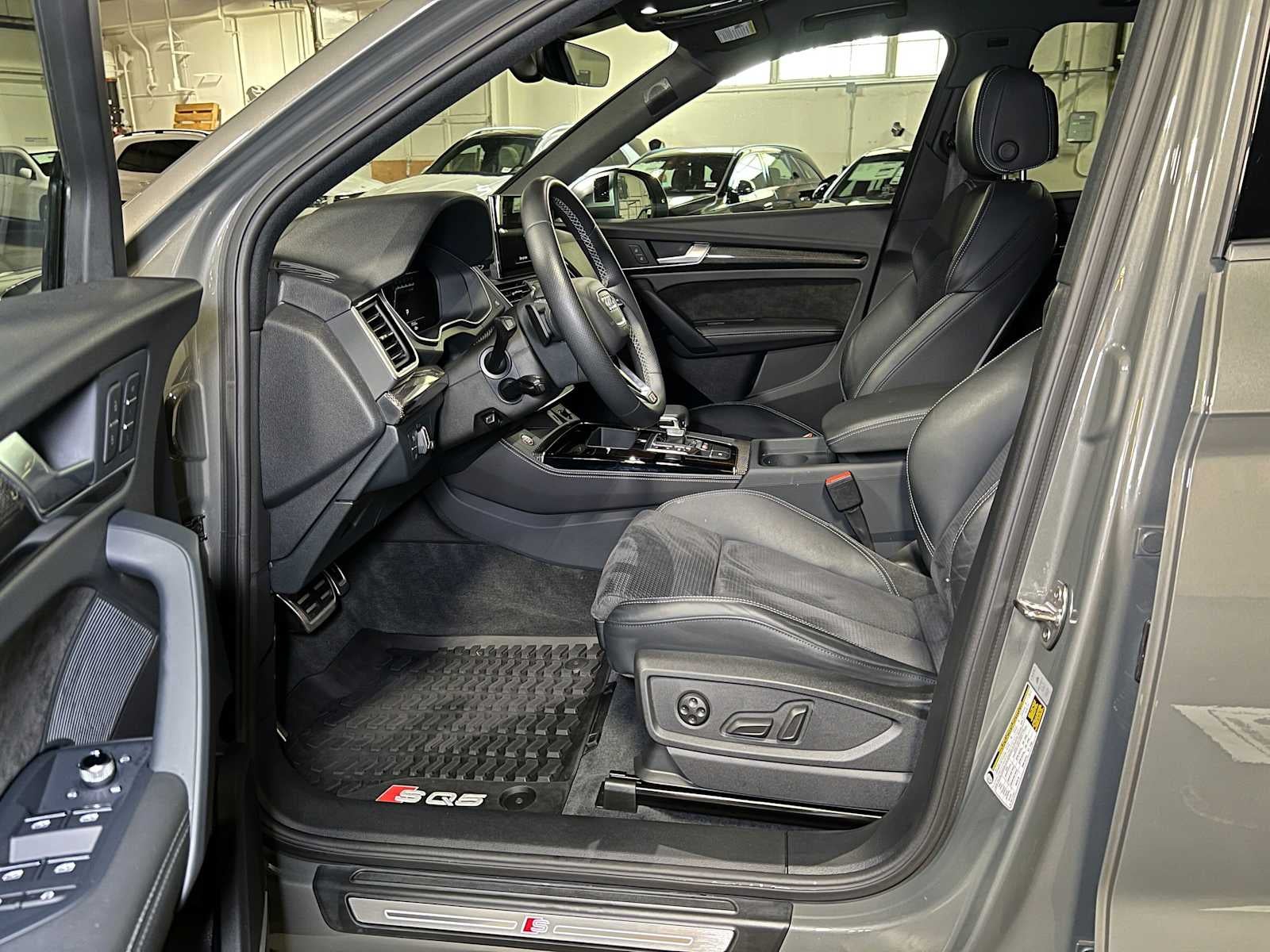2024 Audi SQ5 Premium Plus