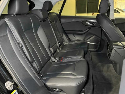 2022 Audi Q8 Premium Plus