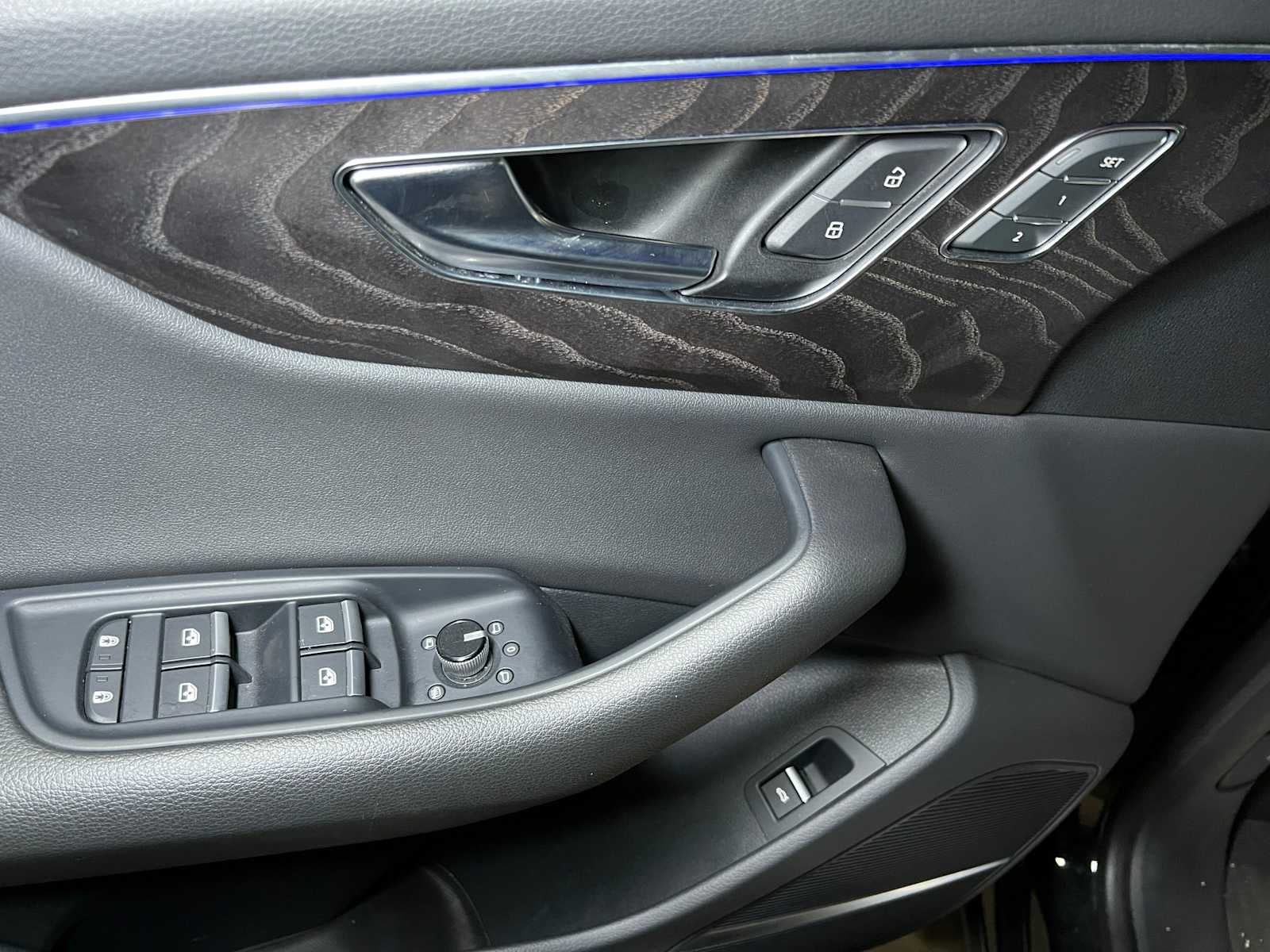 2022 Audi Q8 Premium Plus