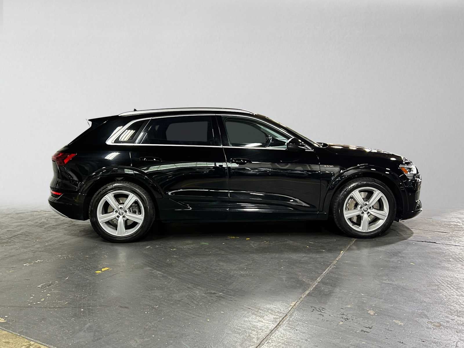 2019 Audi e-tron Prestige