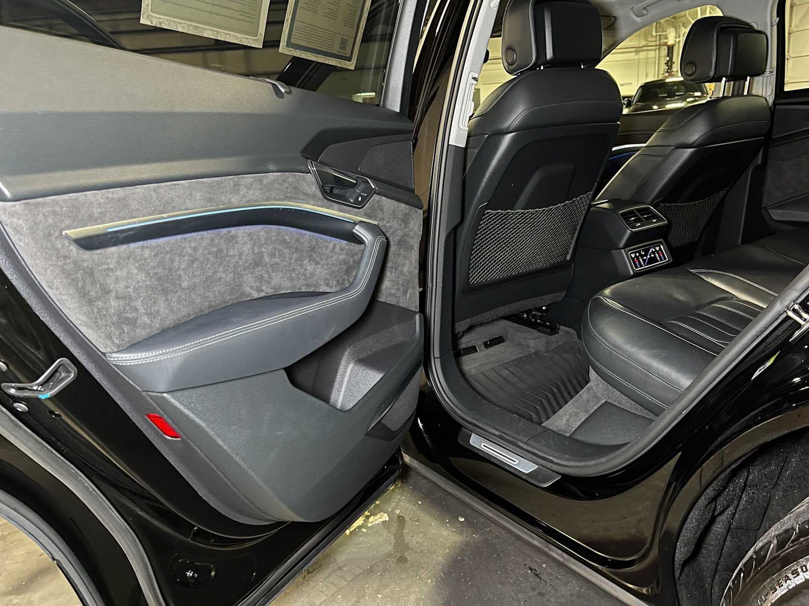 2019 Audi e-tron Prestige