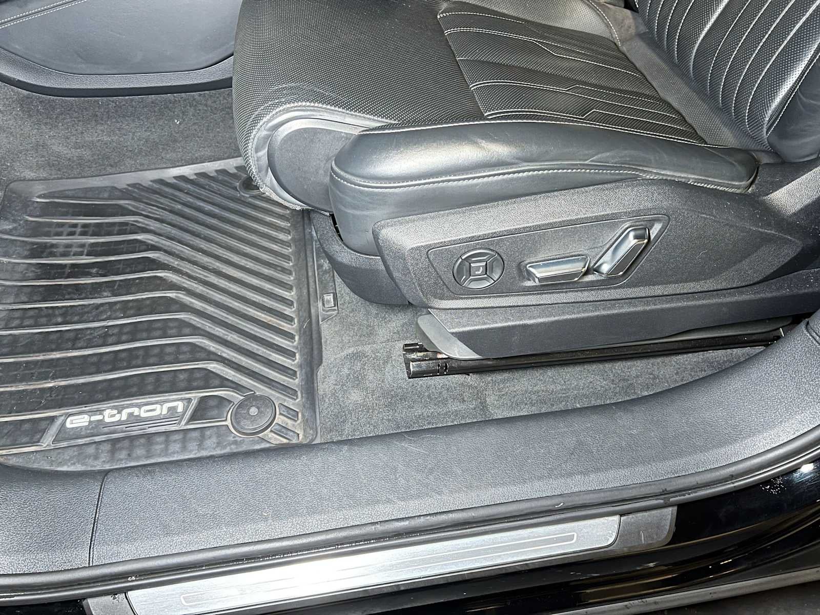 2019 Audi e-tron Prestige