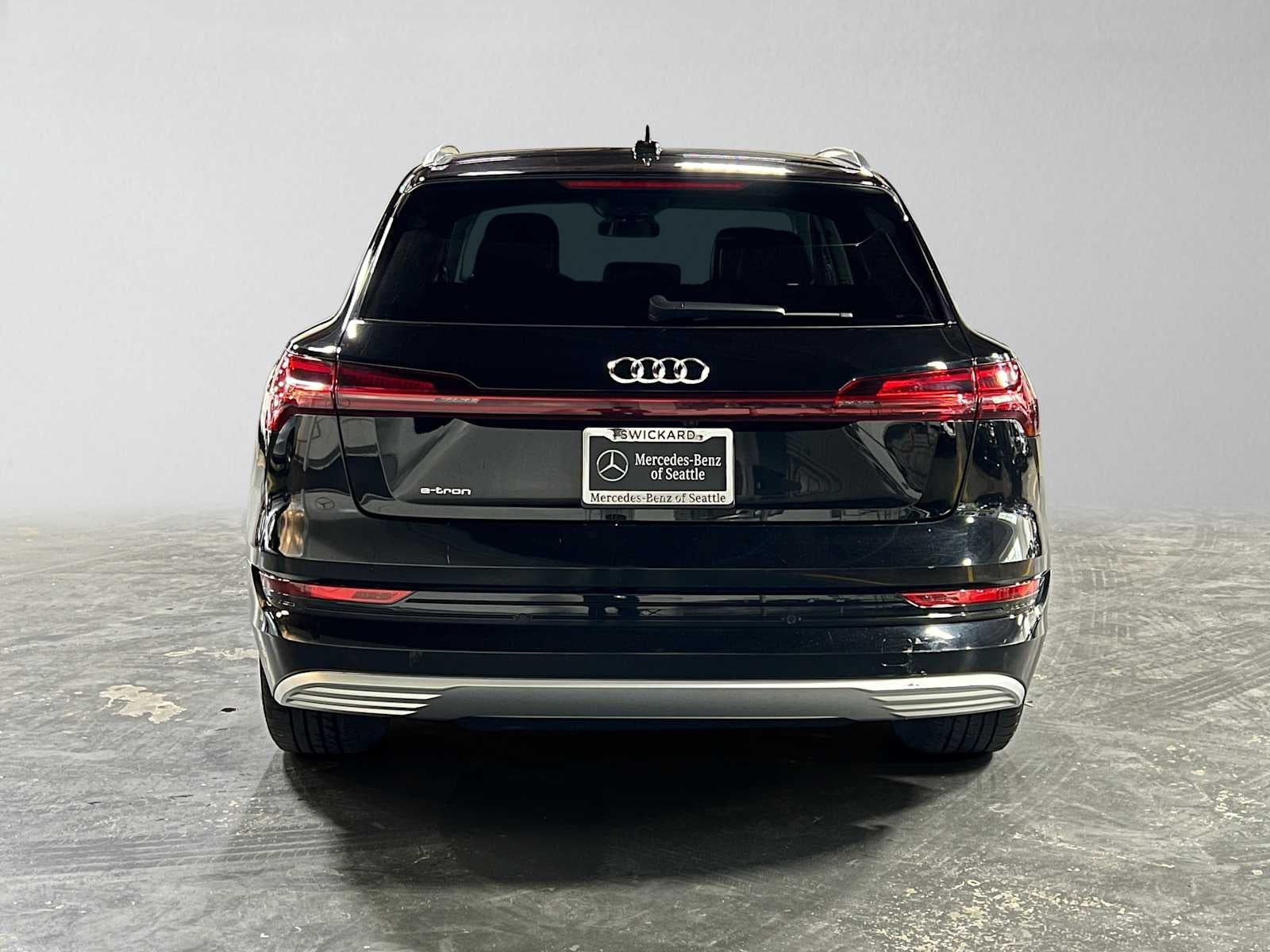 2019 Audi e-tron Prestige