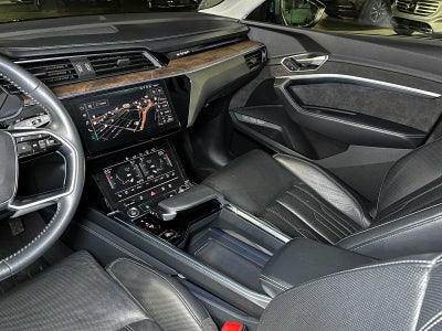 2019 Audi e-tron Prestige