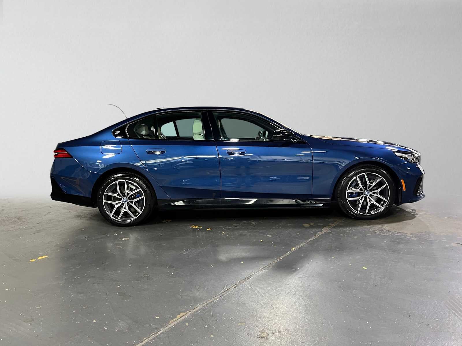 2024 BMW i5 M60 M60
