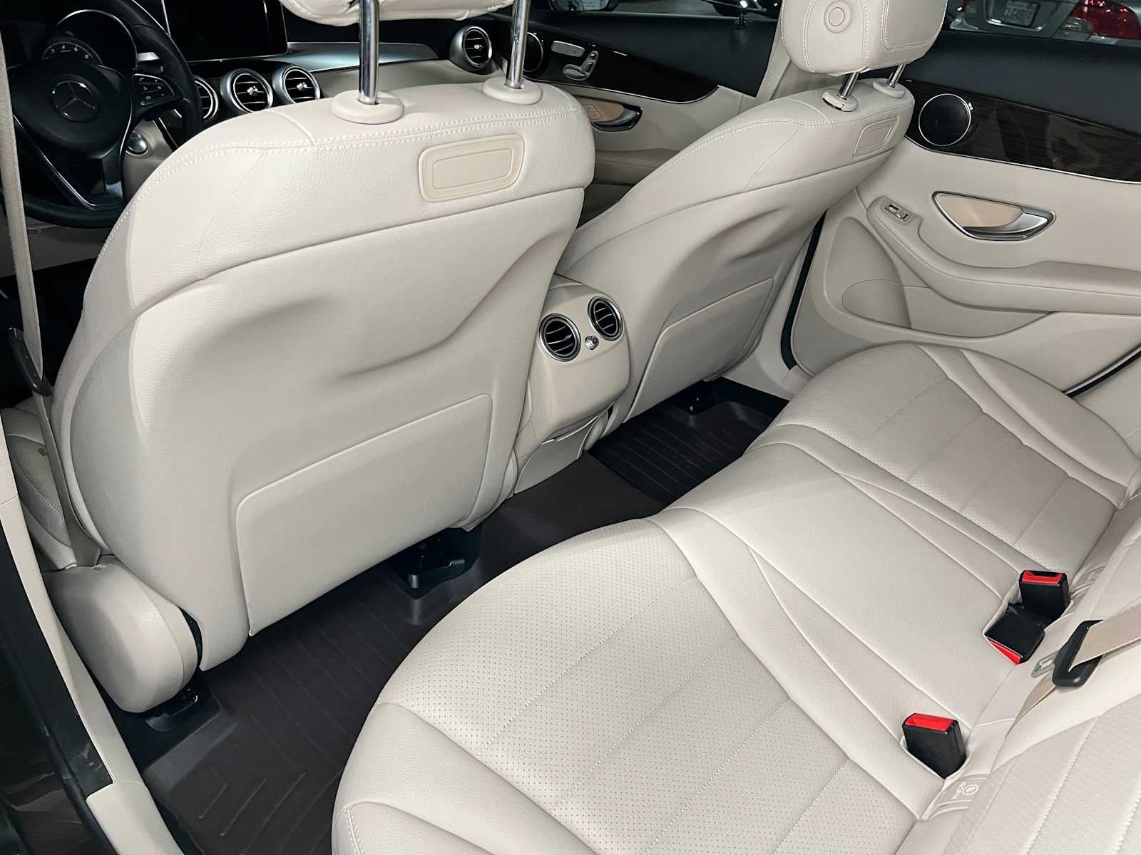 2018 Mercedes-Benz GLC 300 SUV