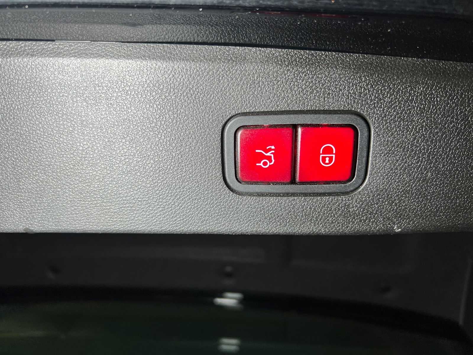 2013 Mercedes-Benz E 550 4dr Sdn 4MATIC®