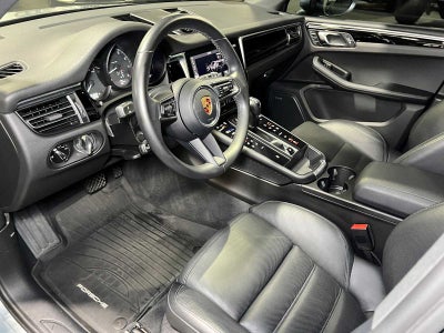 2022 Porsche Macan AWD