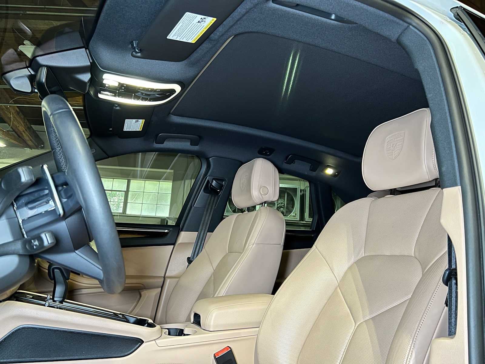2025 Porsche Macan AWD