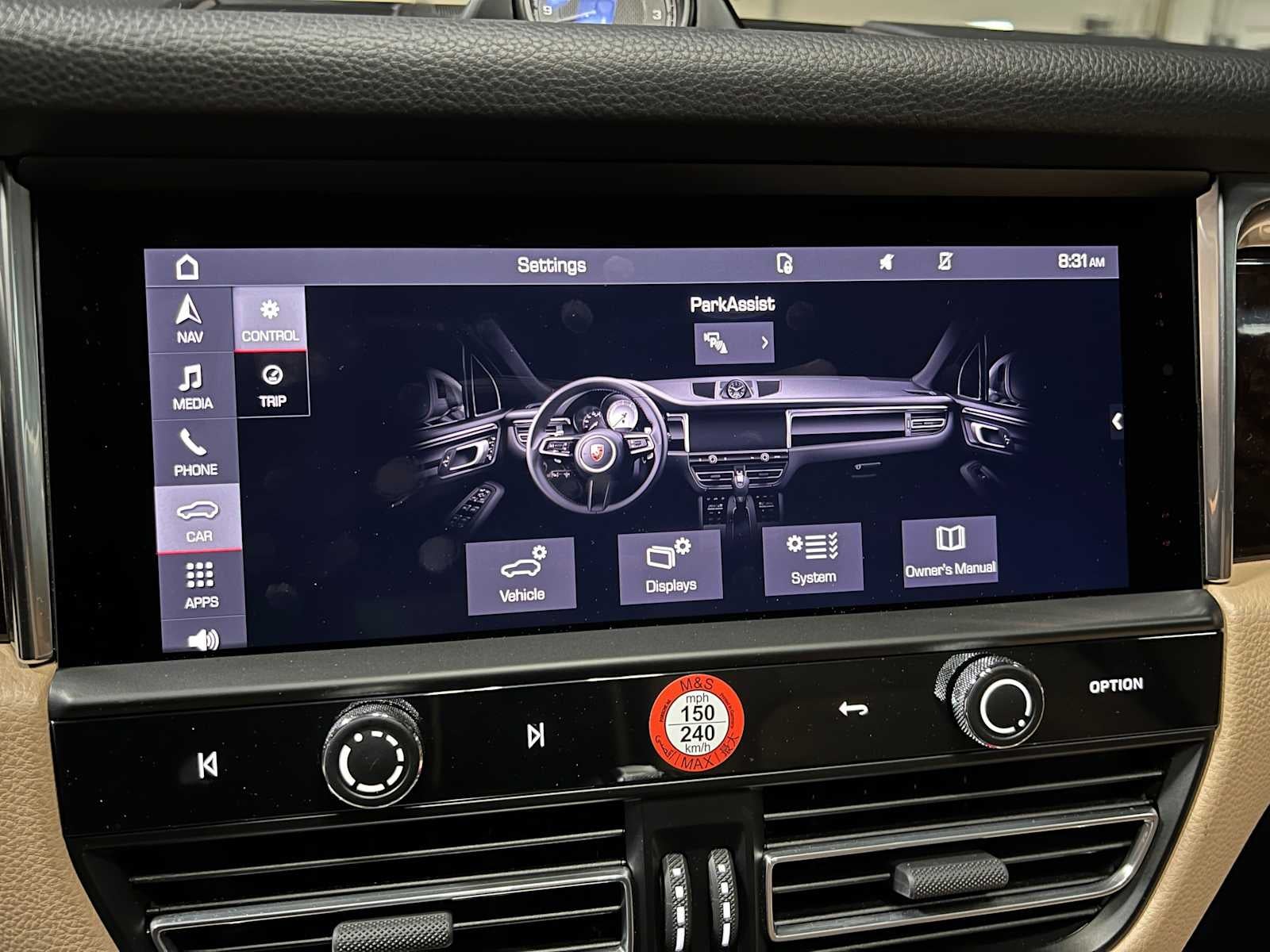 2025 Porsche Macan AWD