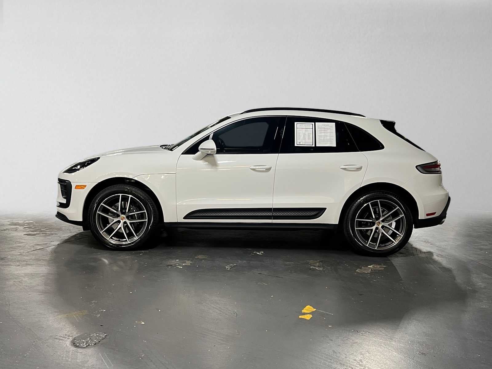 2025 Porsche Macan AWD