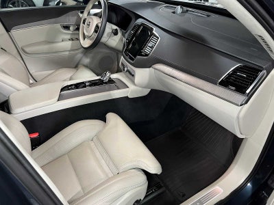 2024 Volvo XC90 Ultimate Bright Theme
