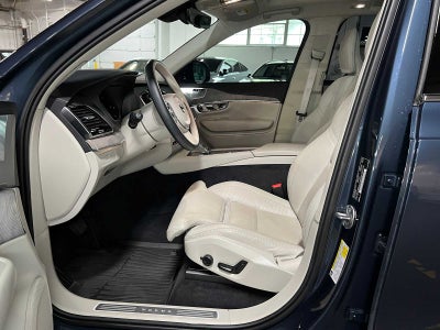 2024 Volvo XC90 Ultimate Bright Theme