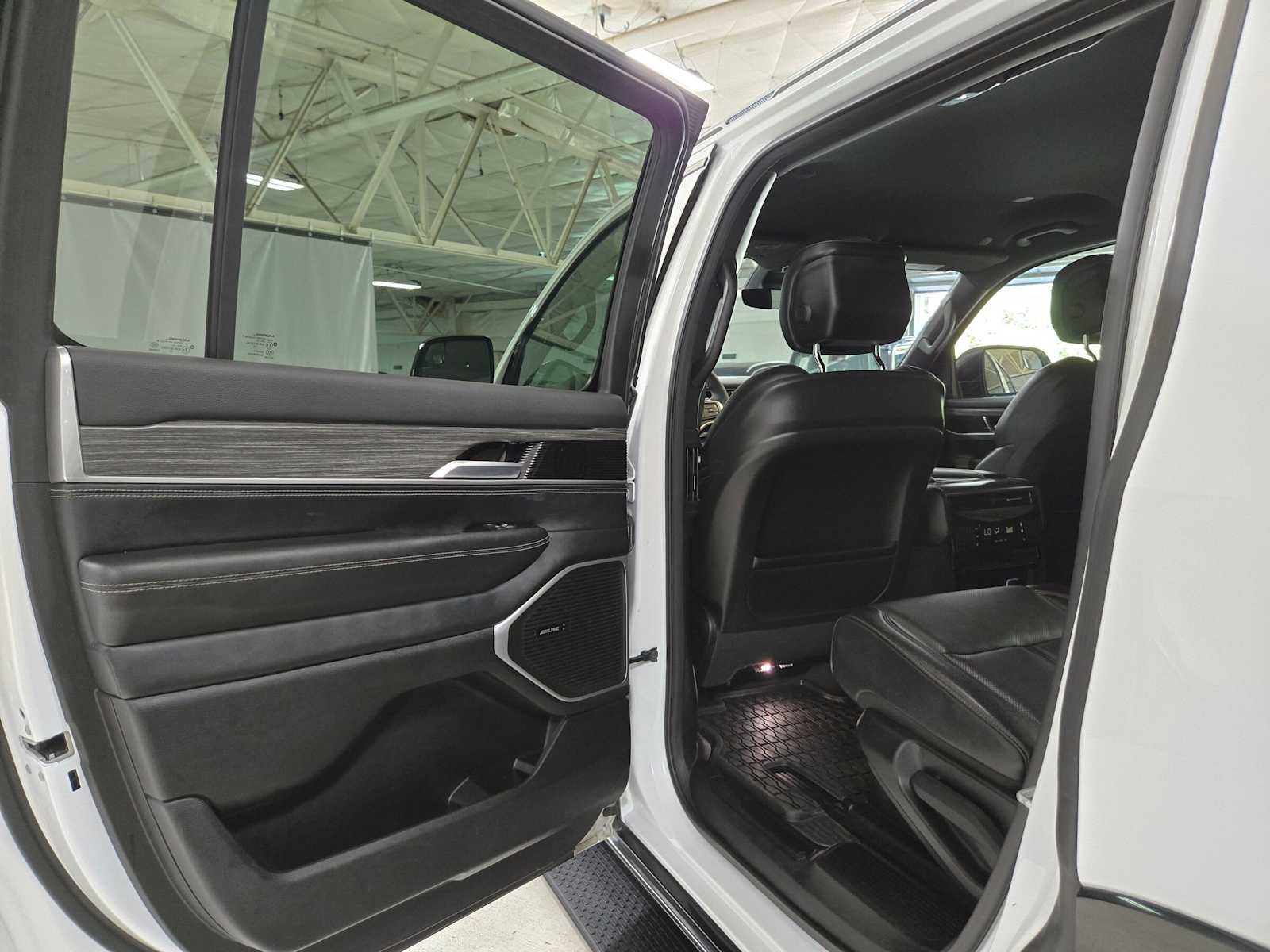 2024 Jeep Wagoneer Series II