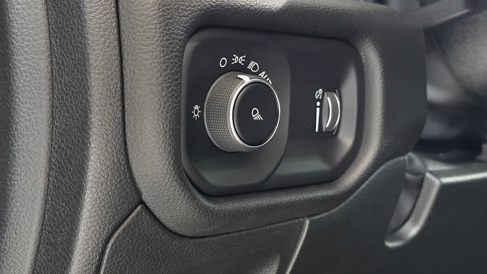 2023 RAM Ram 1500 Pickup Laramie - Photo 25