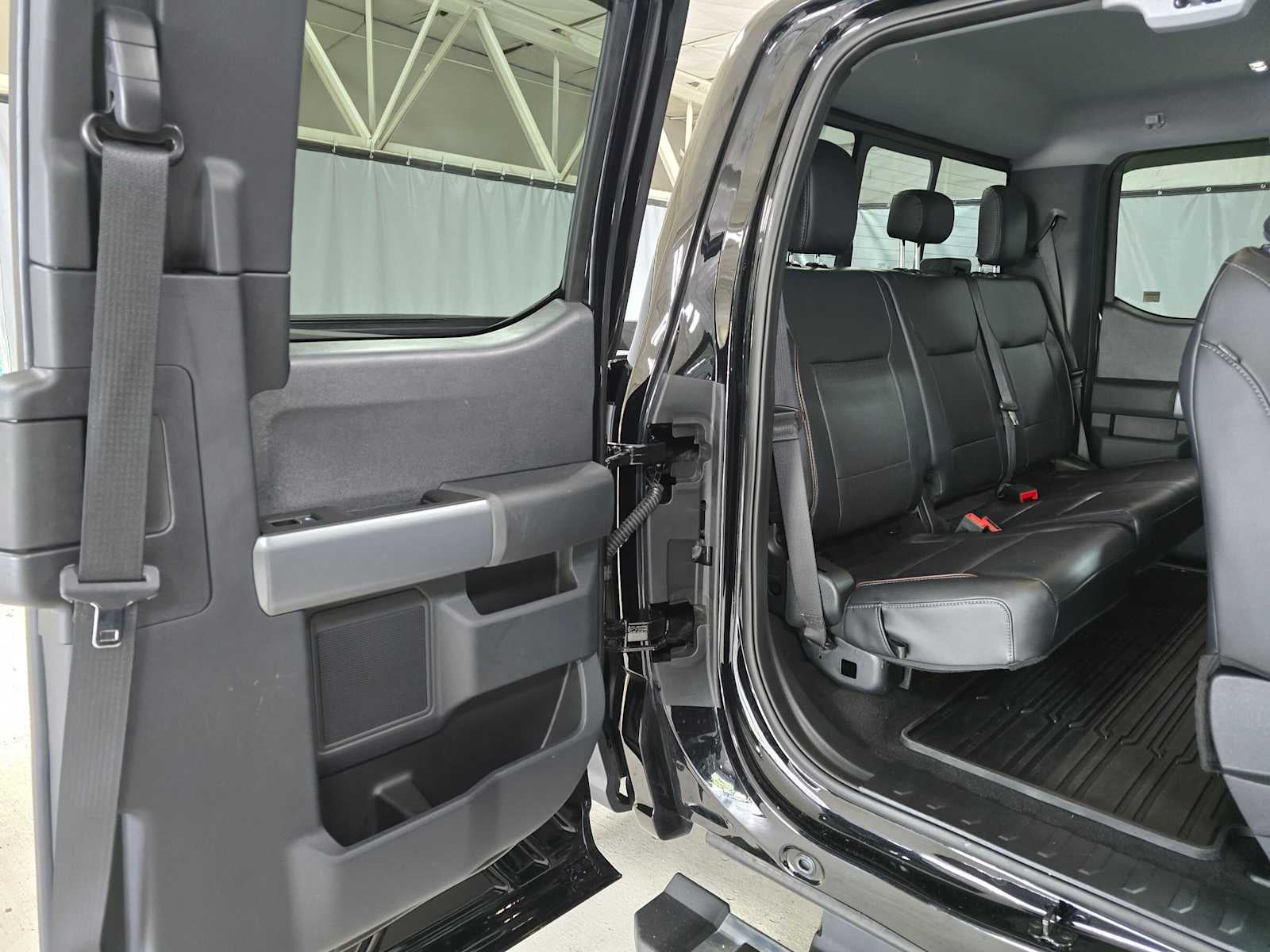 2023 Ford Super Duty F-350 SRW Pickup LARIAT
