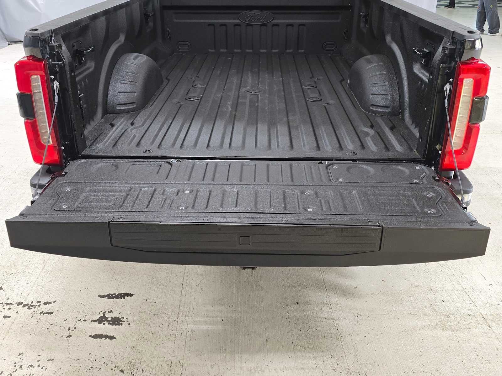 2023 Ford Super Duty F-350 SRW Pickup LARIAT