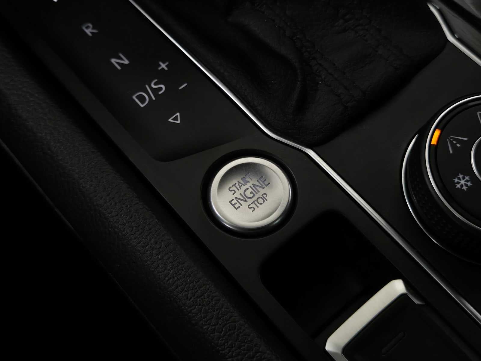 2018 Volkswagen Atlas 3.6L V6 SEL Premium