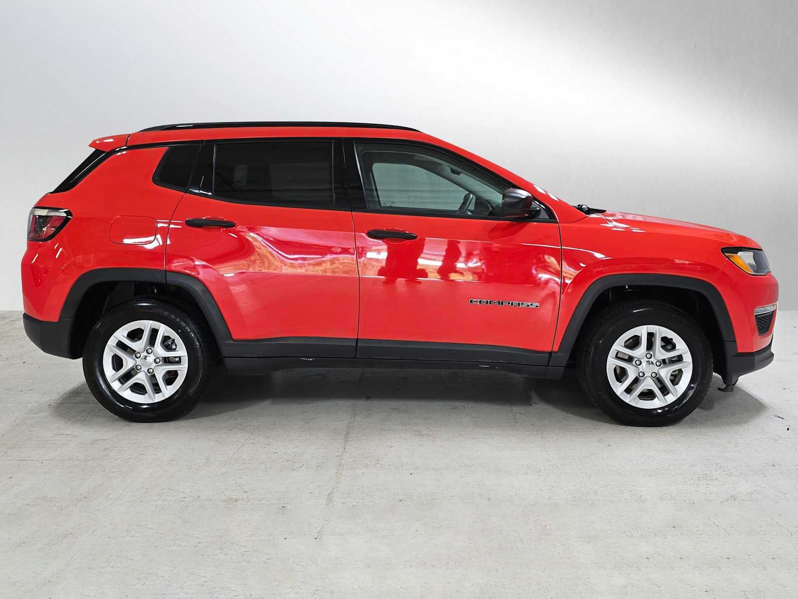 Used 2018 Jeep Compass Sport with VIN 3C4NJCAB8JT123697 for sale in Tualatin, OR