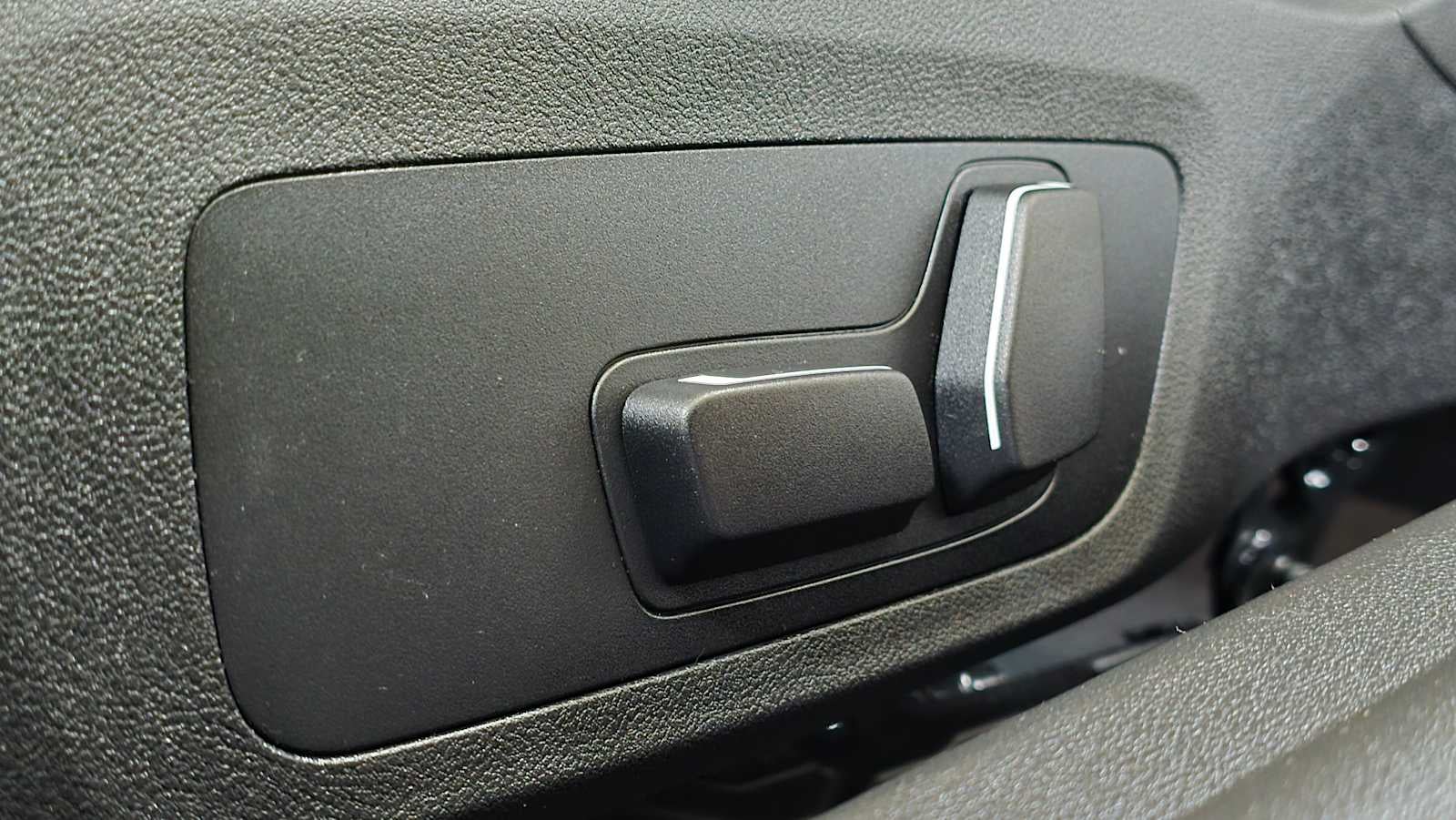 2025 BMW 2 Series M240i xDrive