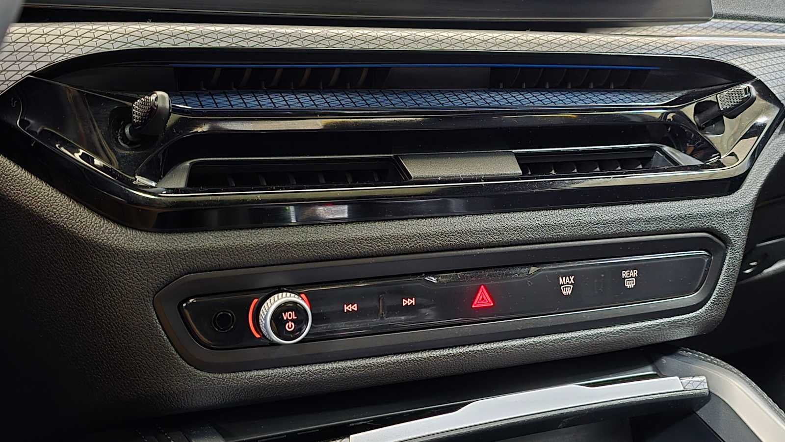 2025 BMW 2 Series M240i xDrive