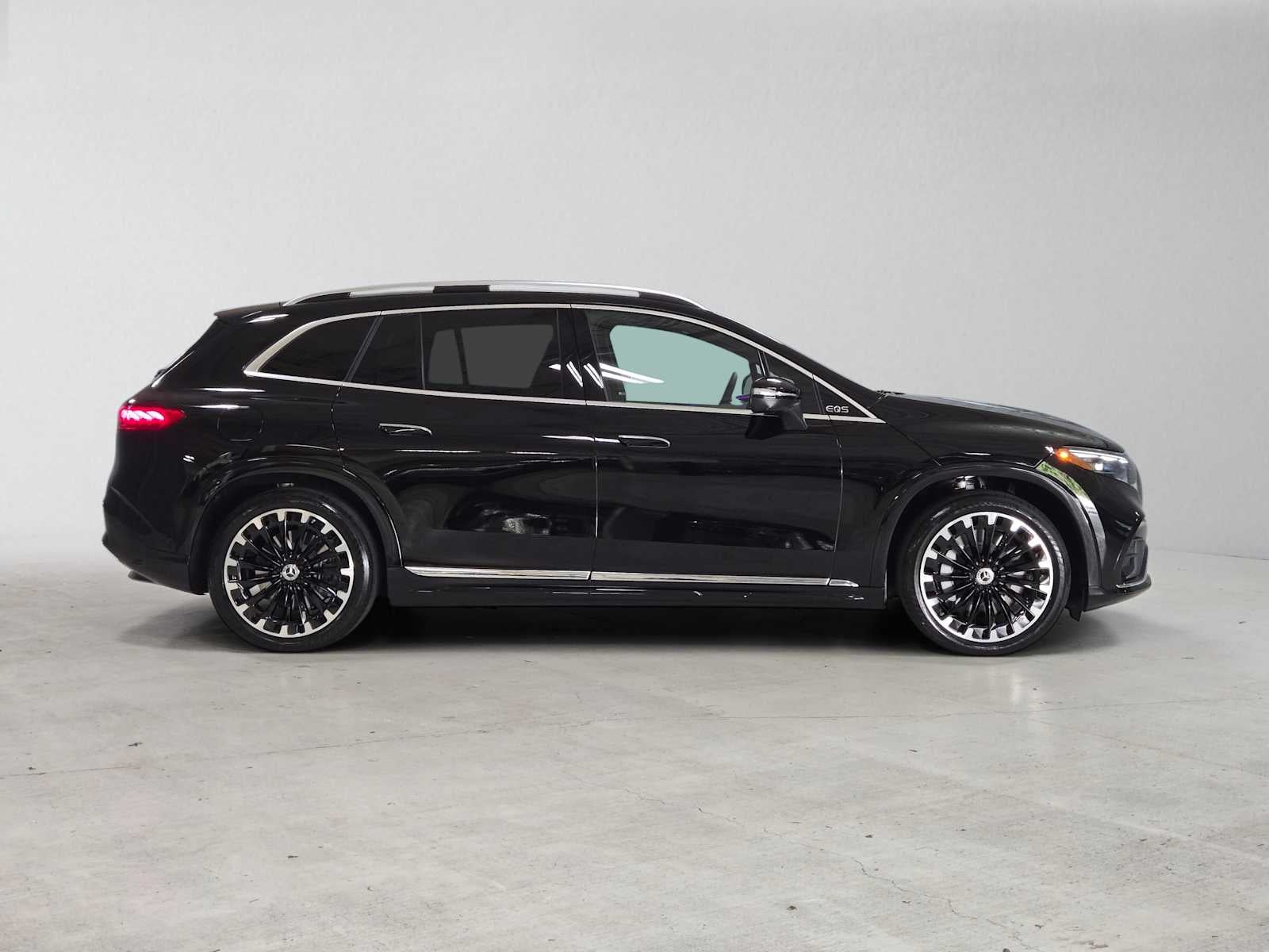2027 Mercedes-Benz EQS 400 4MATIC® SUV