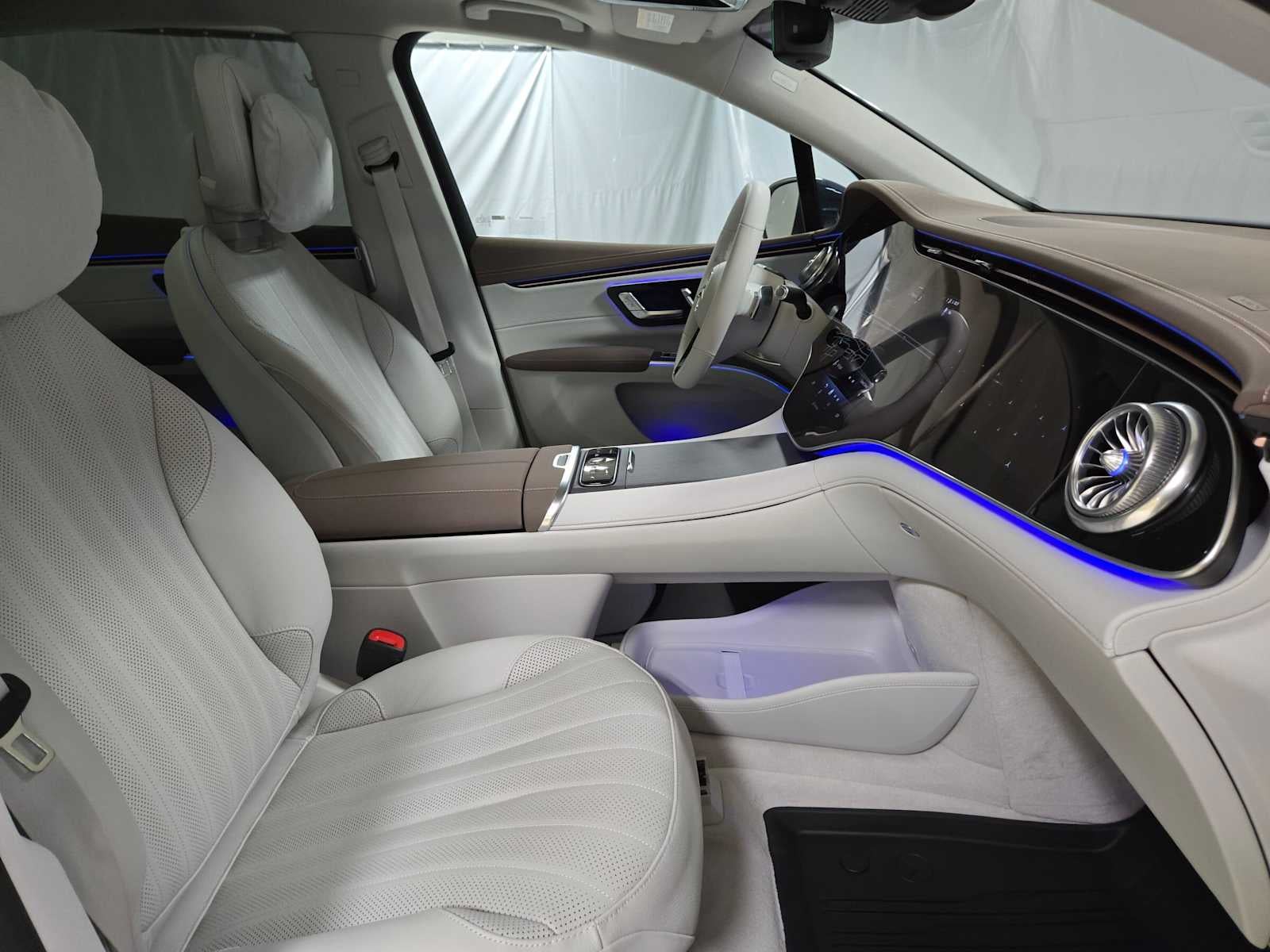 2027 Mercedes-Benz EQS 400 4MATIC® SUV