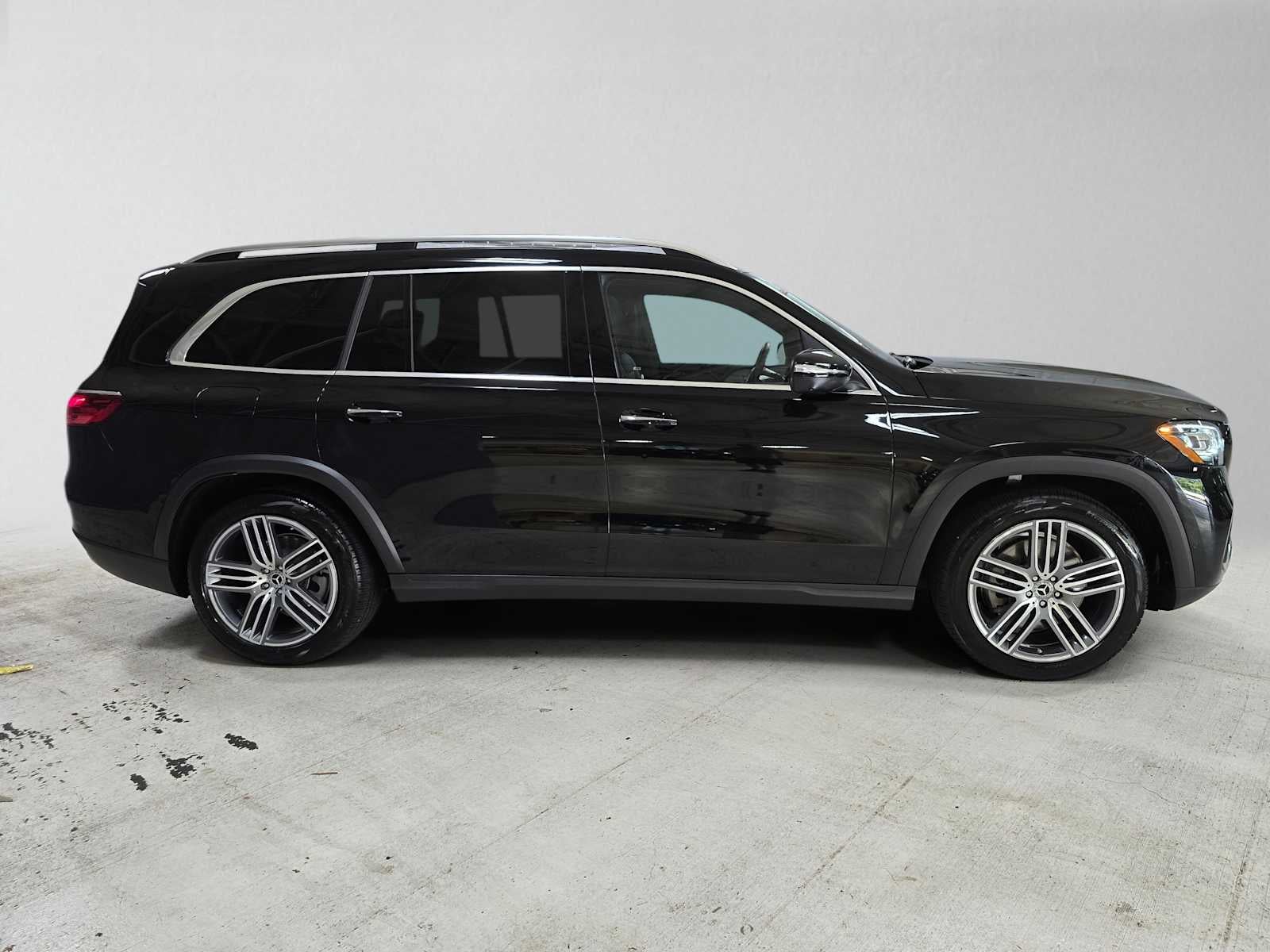 2025 Mercedes-Benz GLS 450 4MATIC® SUV