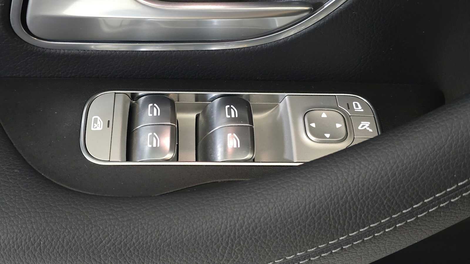 2025 Mercedes-Benz GLS 450 4MATIC® SUV