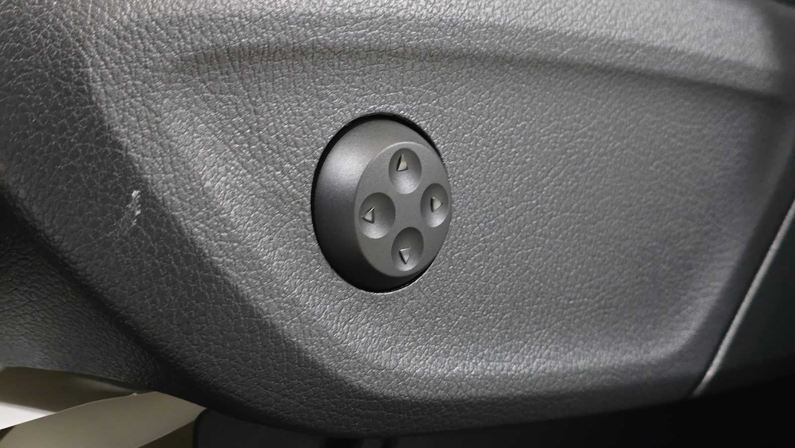 2025 Mercedes-Benz GLS 450 4MATIC® SUV