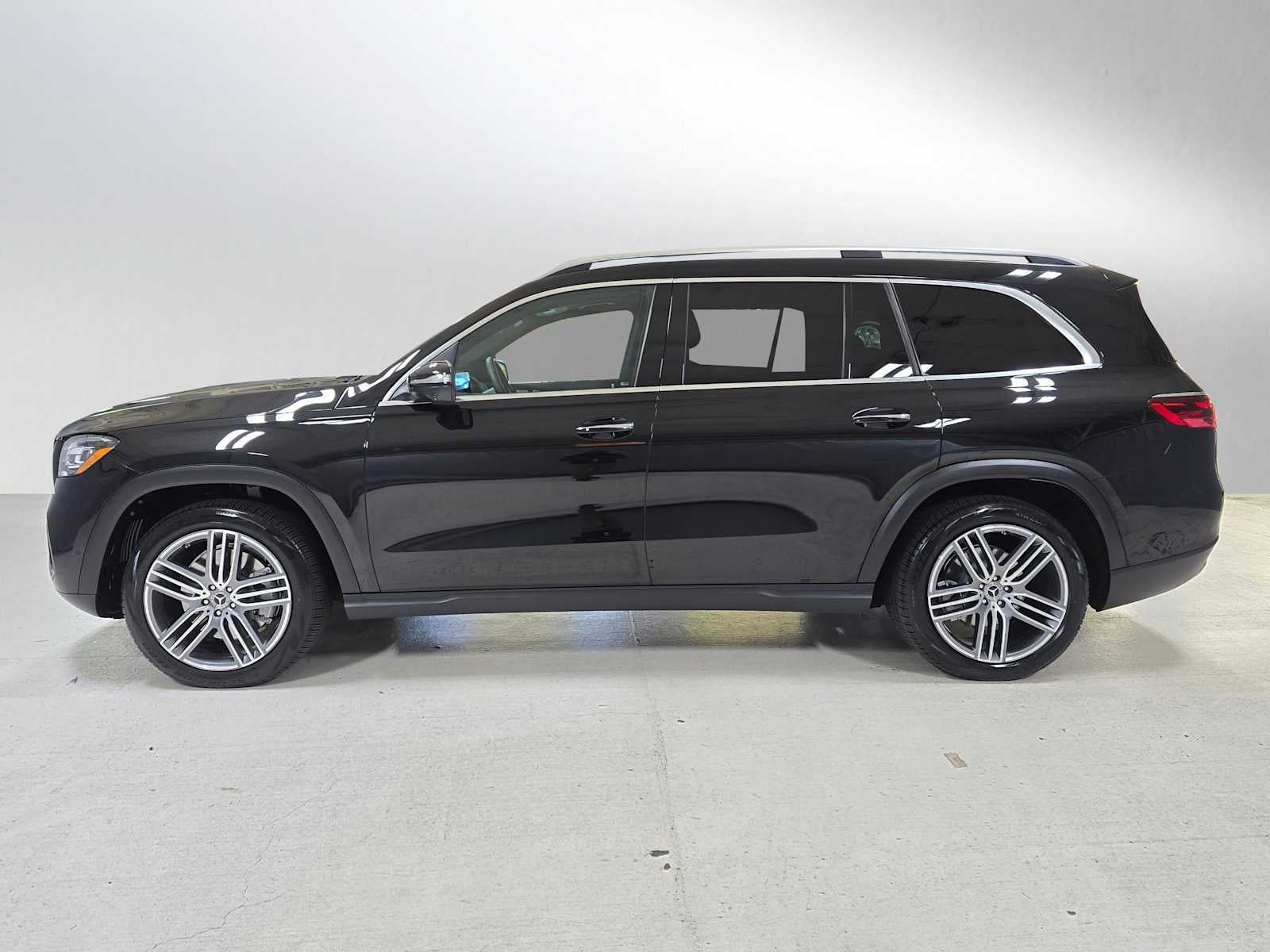 2025 Mercedes-Benz GLS 450 4MATIC® SUV