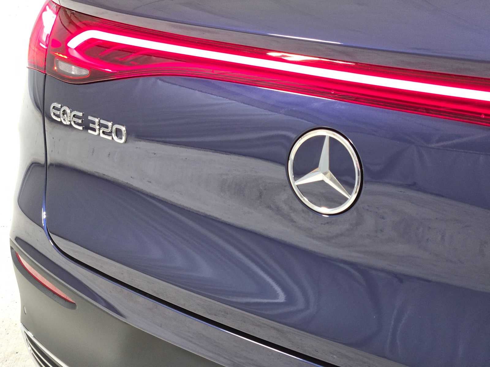 2027 Mercedes-Benz EQE 320 4MATIC® SUV