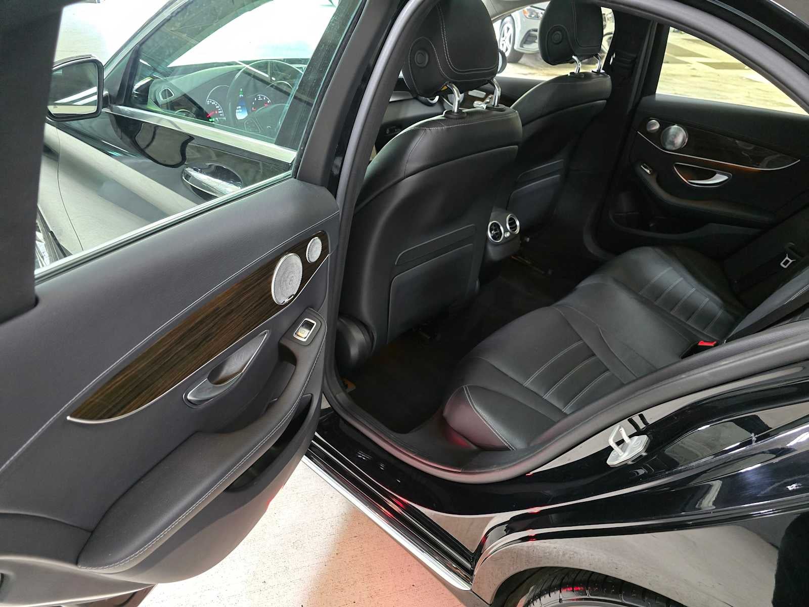 2016 Mercedes-Benz C 350e 4dr Sdn RWD