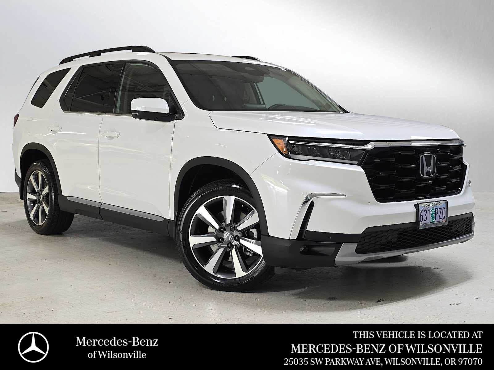 2025 Honda Pilot Touring AWD's photo