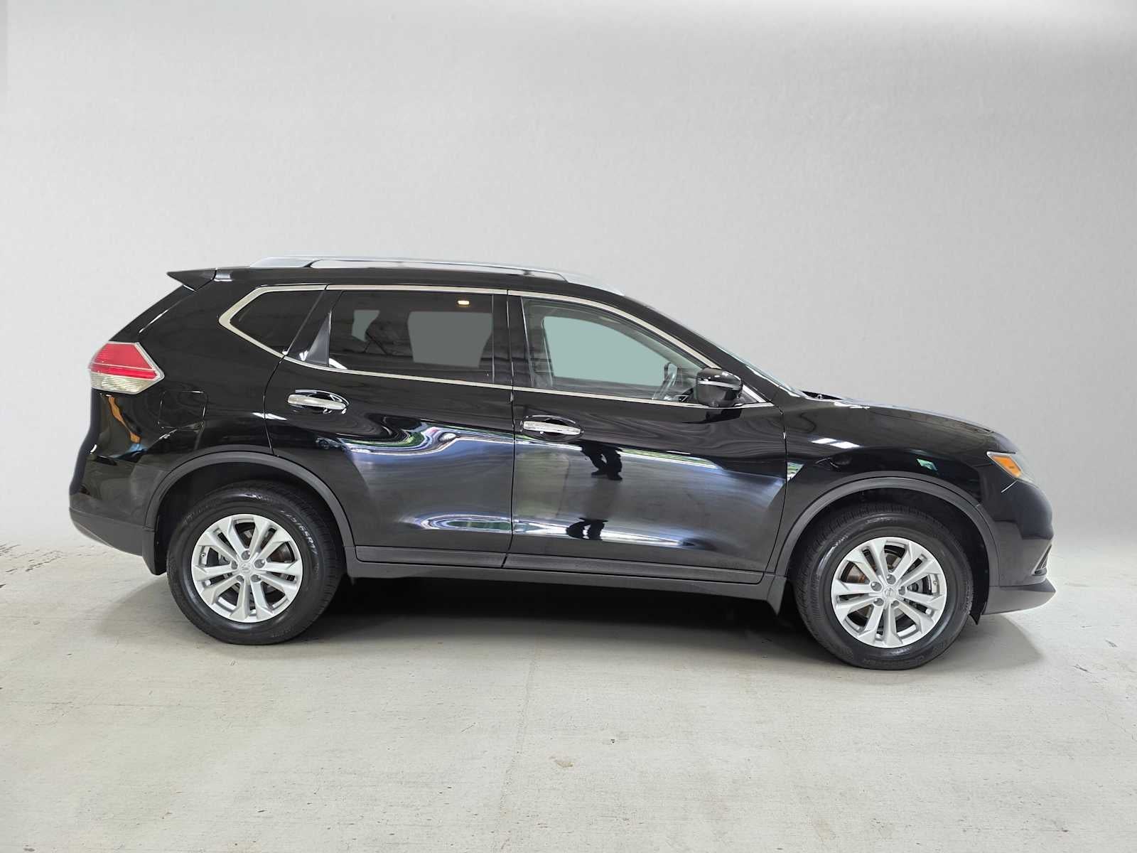 Used 2014 Nissan Rogue SV with VIN 5N1AT2MV1EC790777 for sale in Tualatin, OR