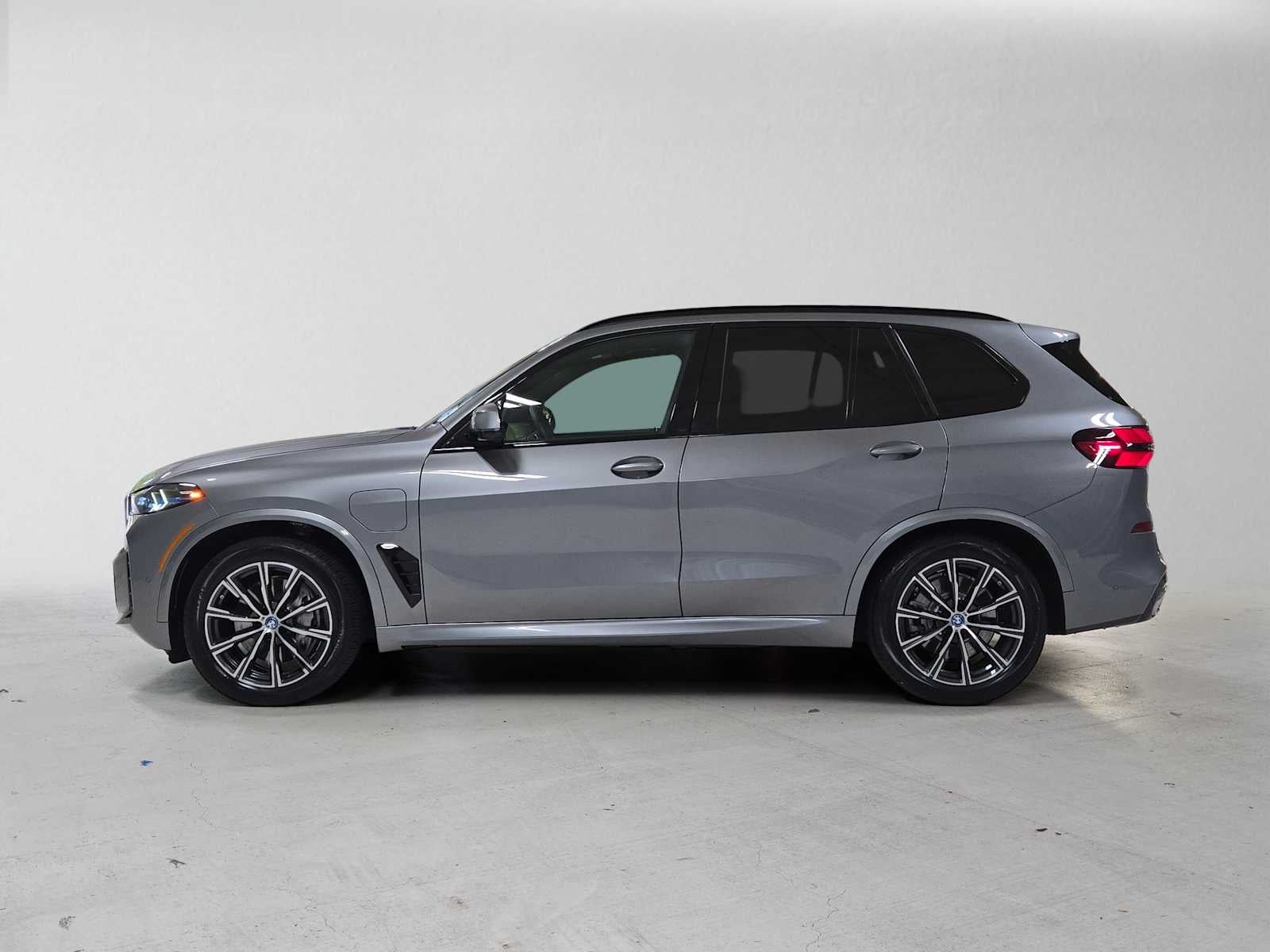 2025 BMW X5 xDrive50e xDrive50e