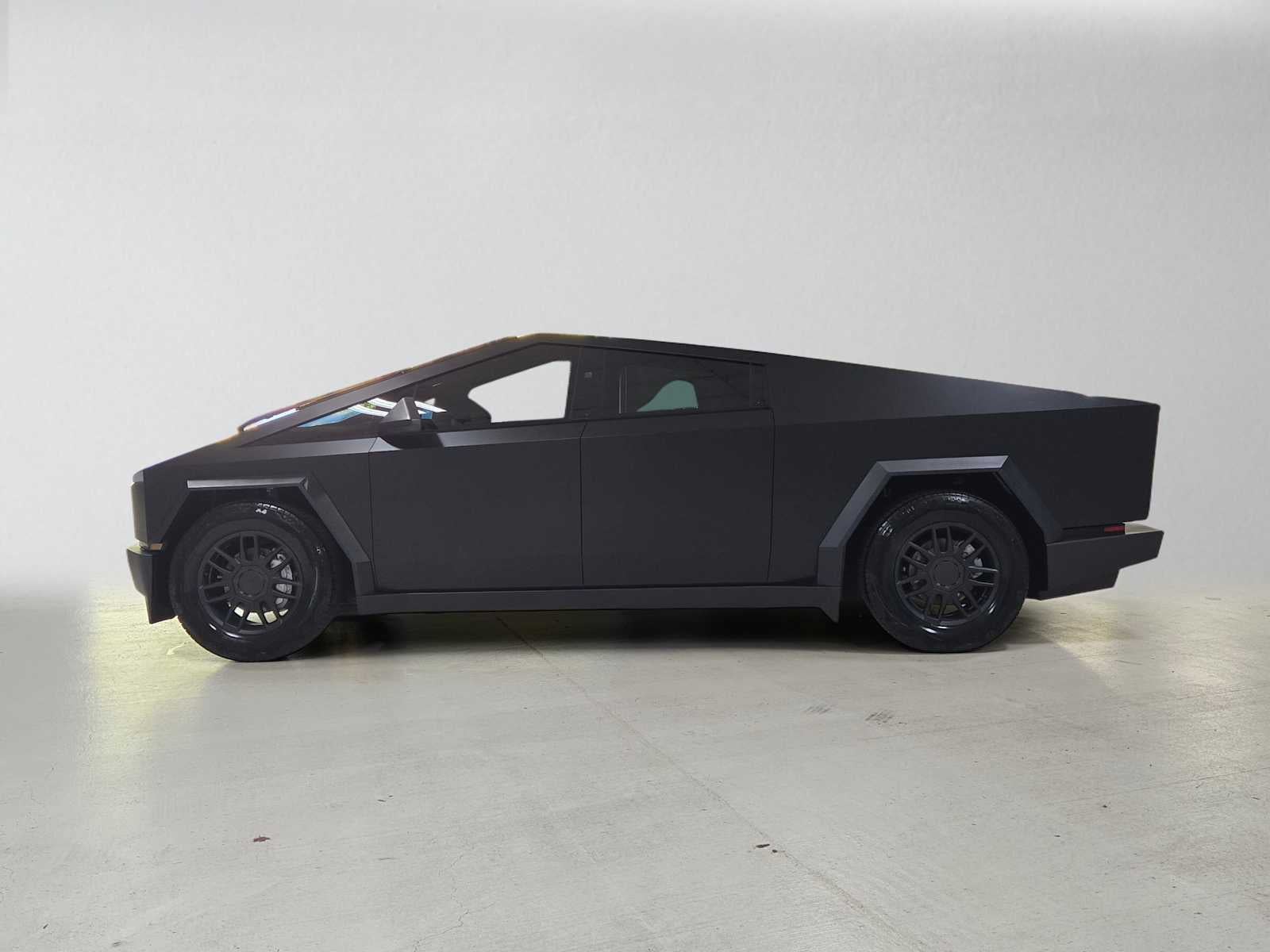 2025 Tesla Cybertruck AWD