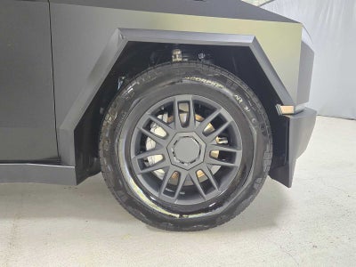 2025 Tesla Cybertruck AWD