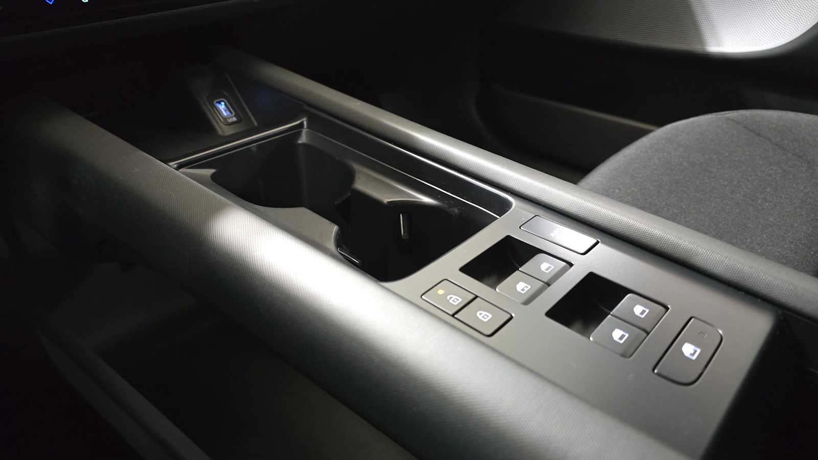 2024 Hyundai IONIQ 6 SE