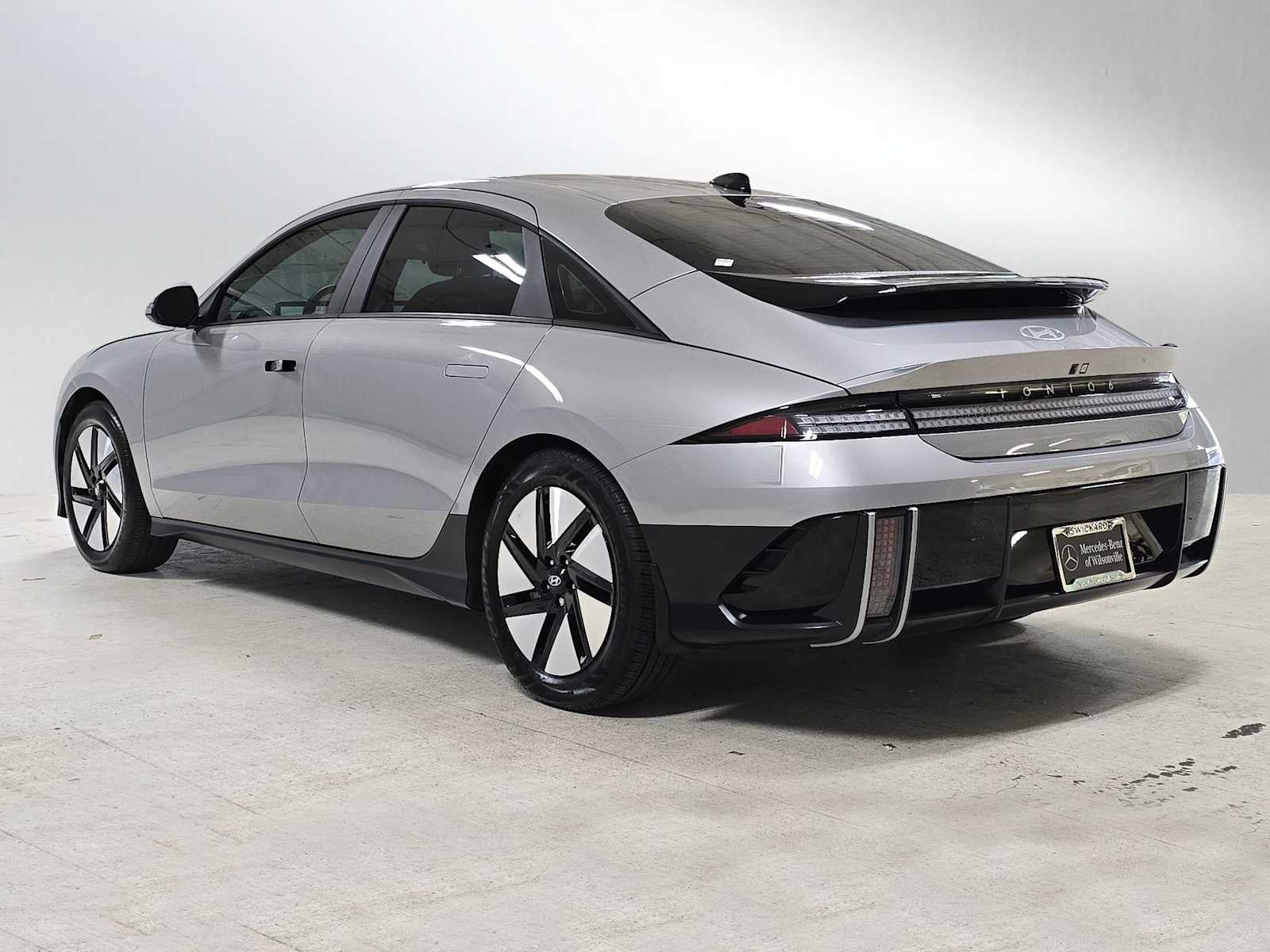 2024 Hyundai IONIQ 6 SE