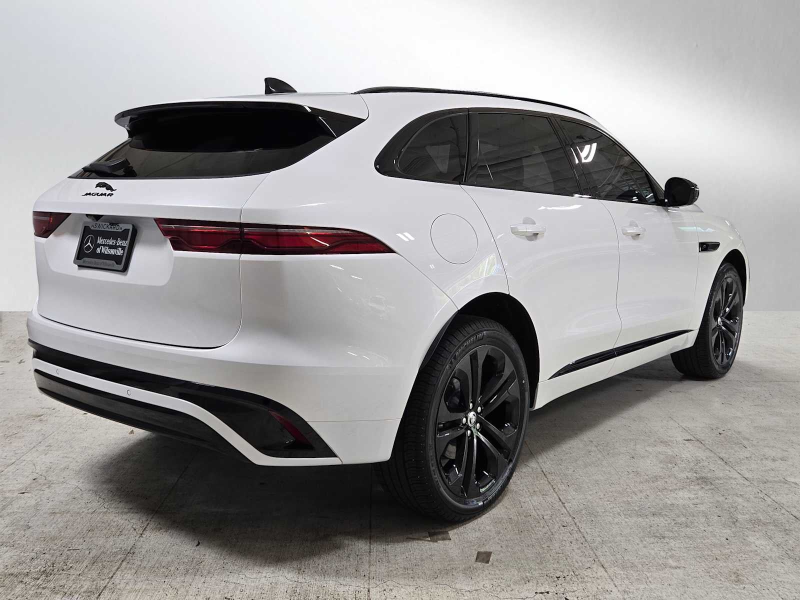 2024 Jaguar F-PACE R-Dynamic S