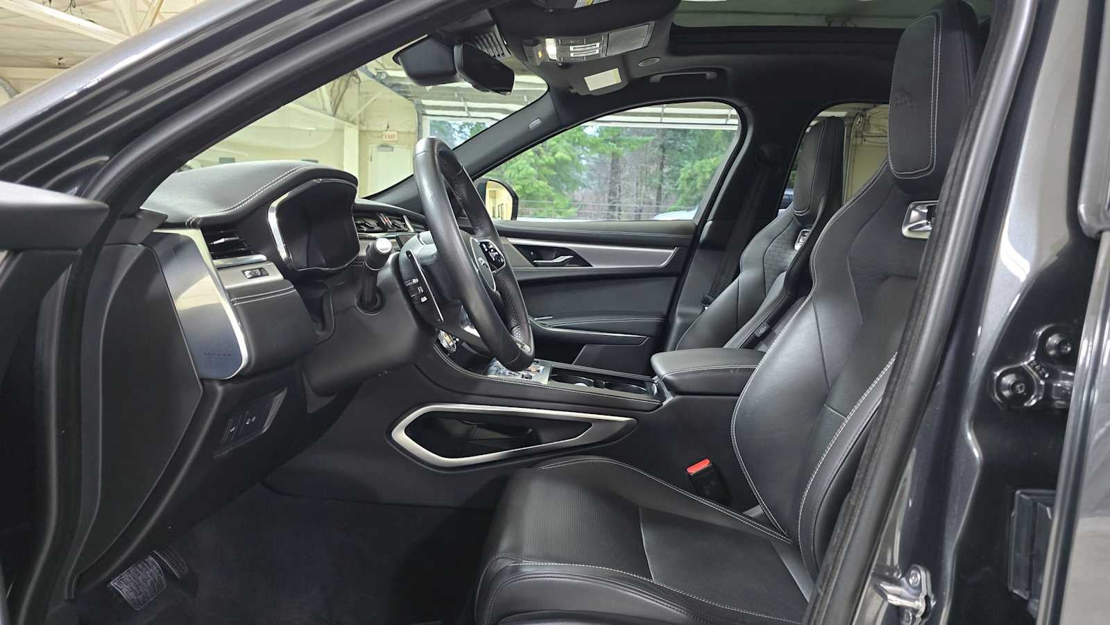 2023 Jaguar F-PACE R-Dynamic S