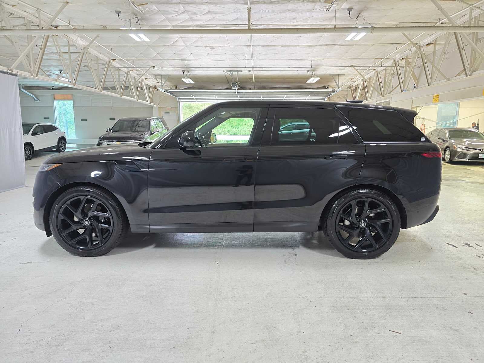 2024 Land Rover Range Rover Sport SE