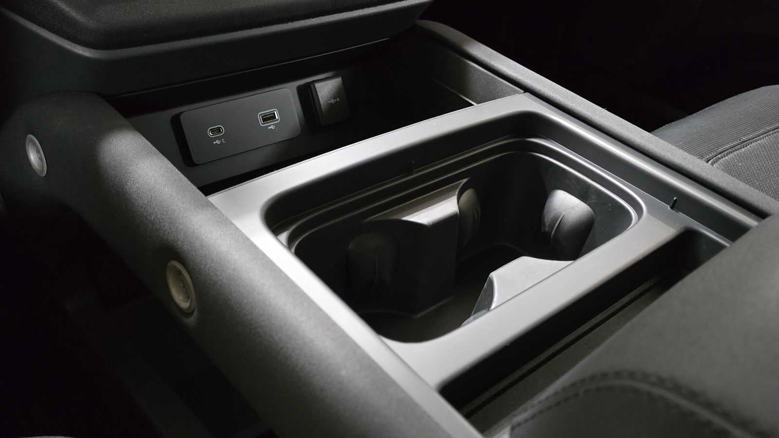 2023 Land Rover Defender X-Dynamic SE