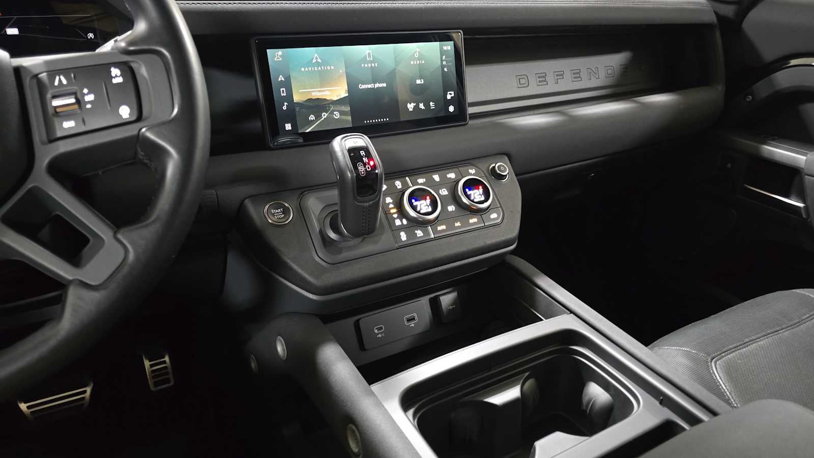 2023 Land Rover Defender X-Dynamic SE