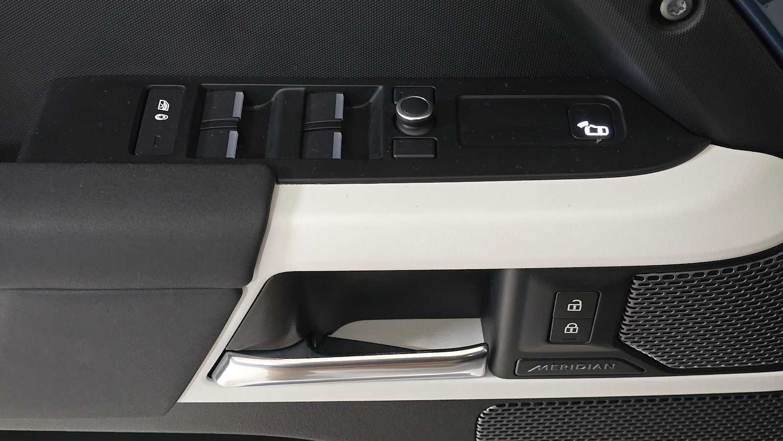 2021 Land Rover Defender S