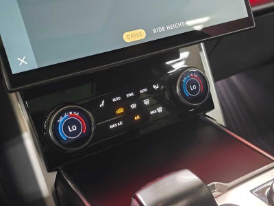 2023 Land Rover Range Rover SV