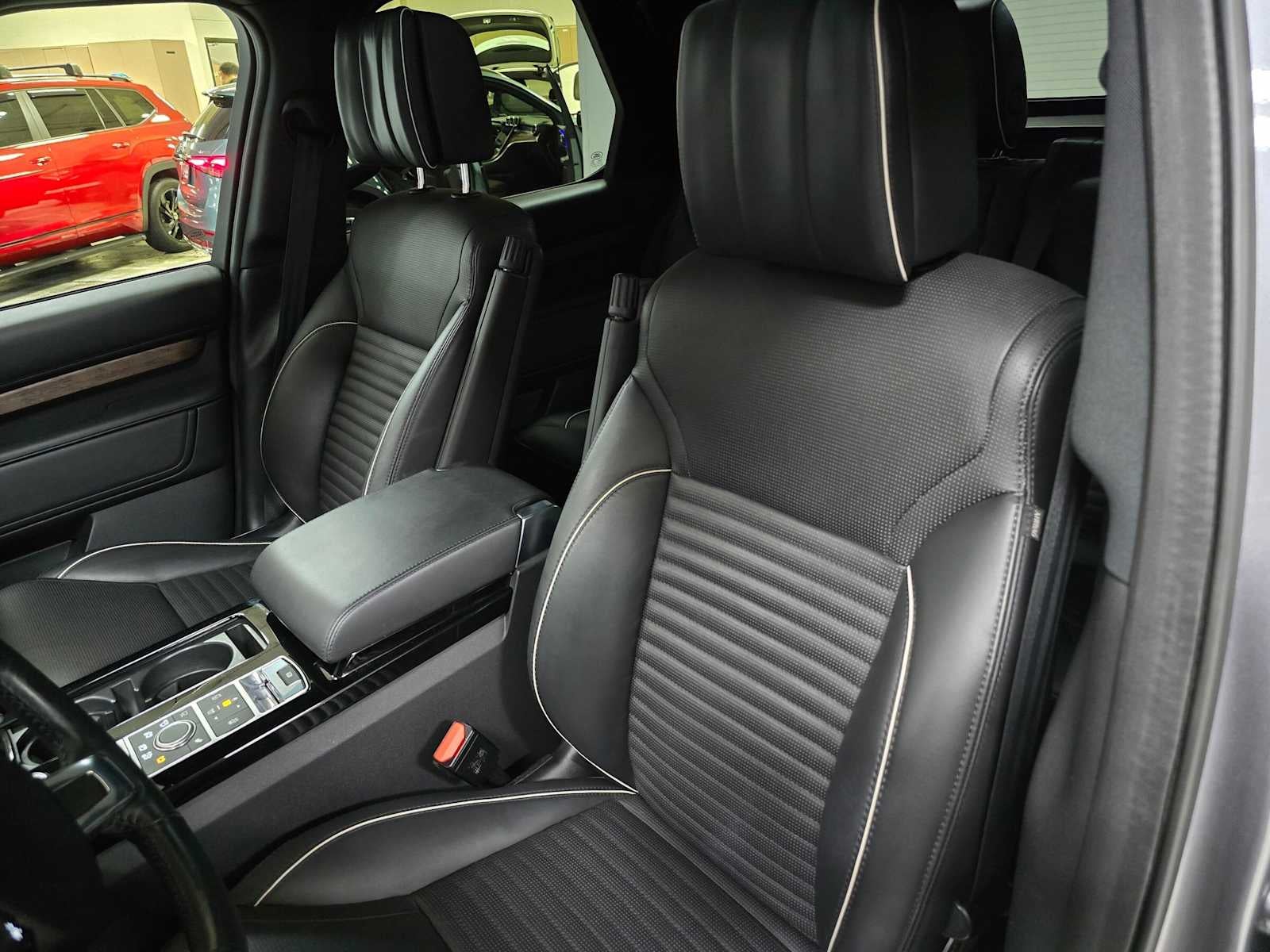 2020 Land Rover Discovery HSE Luxury